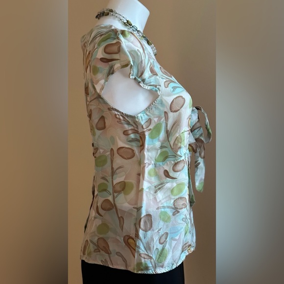 Limited Collection Delicate Blouse Buttons In Back Light Colors Ties Front Sz 16 - Picture 3 of 10